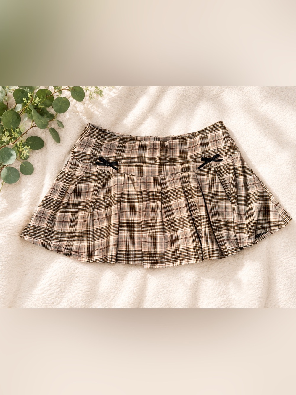 Young & Chic Plaid Pleated Skort Size Large Brown Tan Preppy Coquette